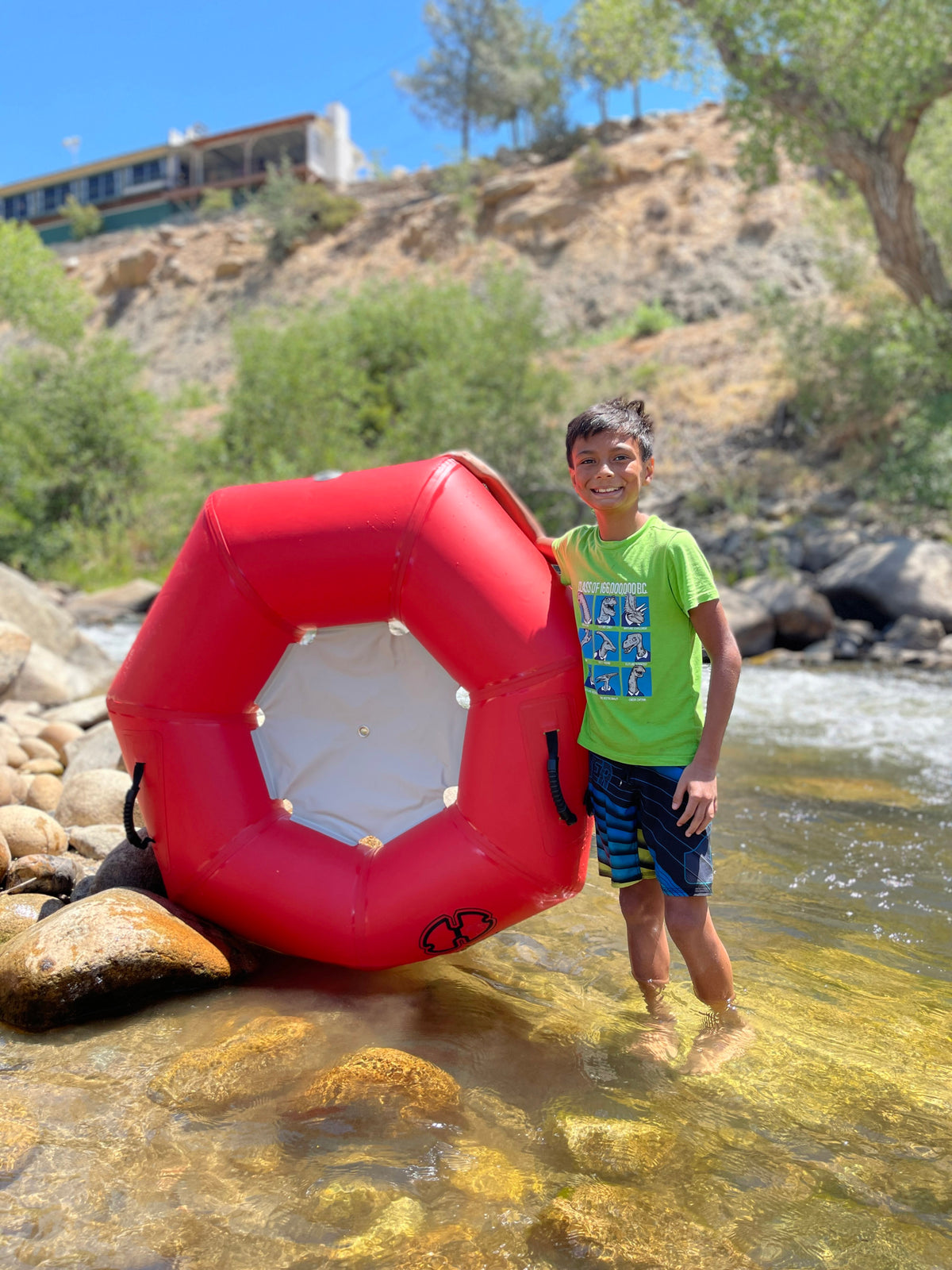 Hardcore River Tube with Durable Triple-Layer PVC, Ergonomic Seven-Sided Design, Intuitive Handles, and C7 Valve Inflation – Ideal for Tubing Adventures