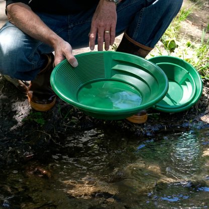 Sluice Fox Spiral Gold Pan with Vanishing Riffle