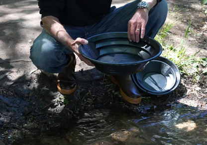Sluice Fox Spiral Gold Pan with Vanishing Riffle