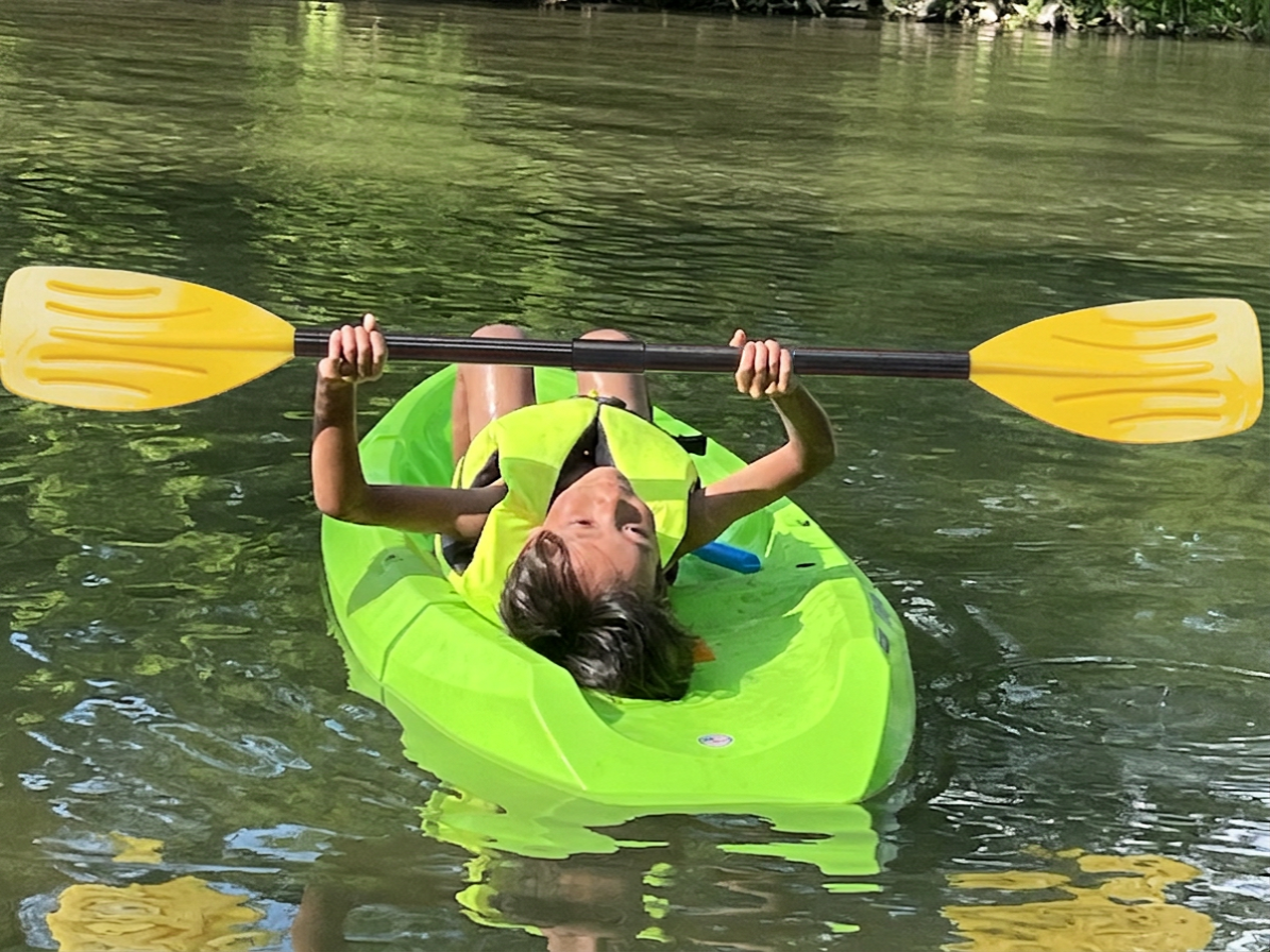 Kids Kayak Paddle for River Tubing and Water Adventures | Double-Sided Oars Ideal for Young Paddlers or on River Runs, Lakes, and Streams | Lightweight, Easy-to-Use